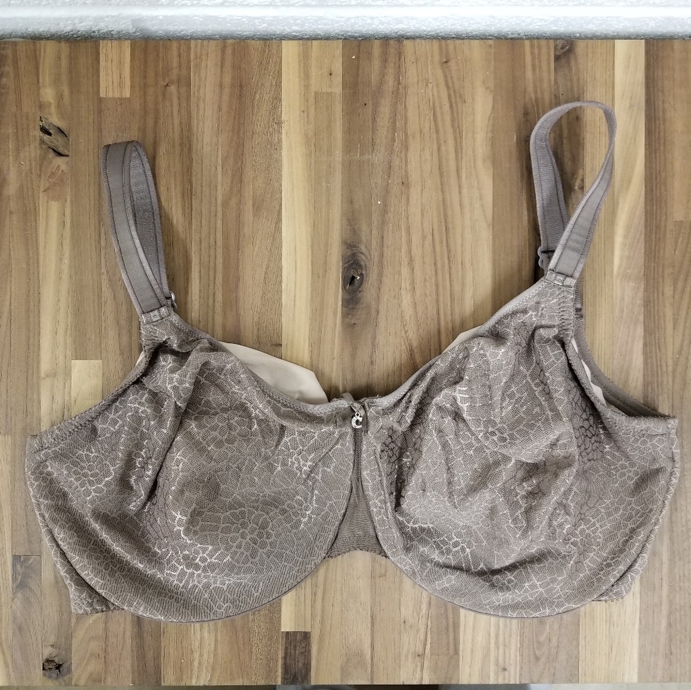36i (eye) chantelle bra